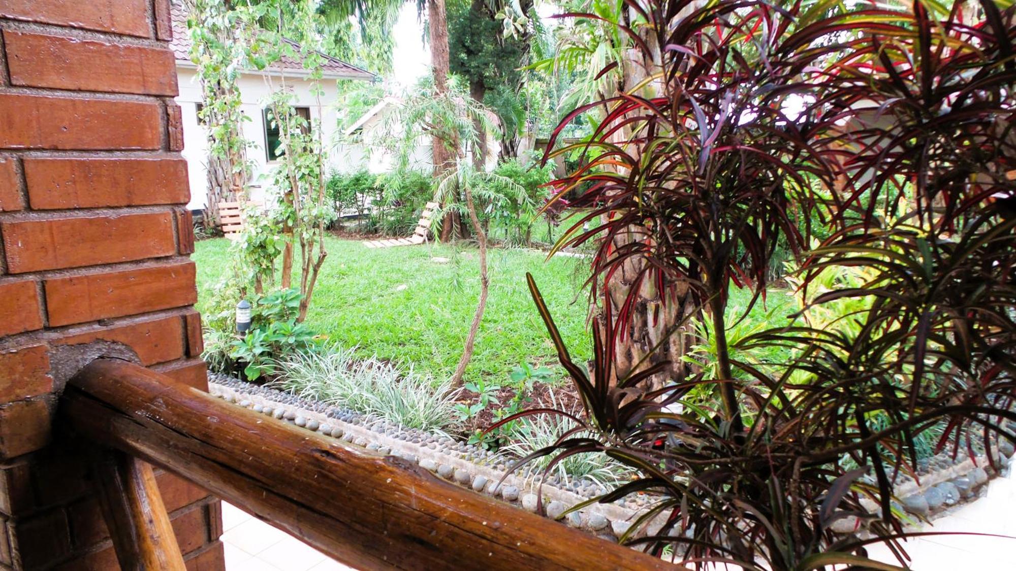 Home Feeling Neneu Lodge Moshi Exterior photo