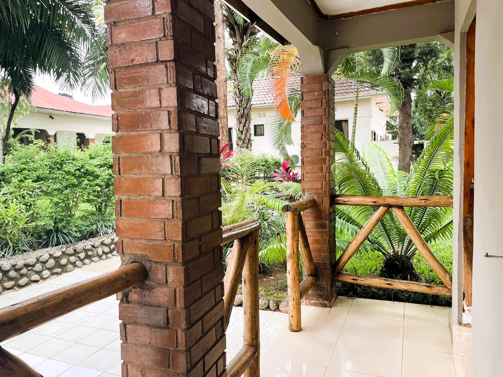 Home Feeling Neneu Lodge Moshi Exterior photo