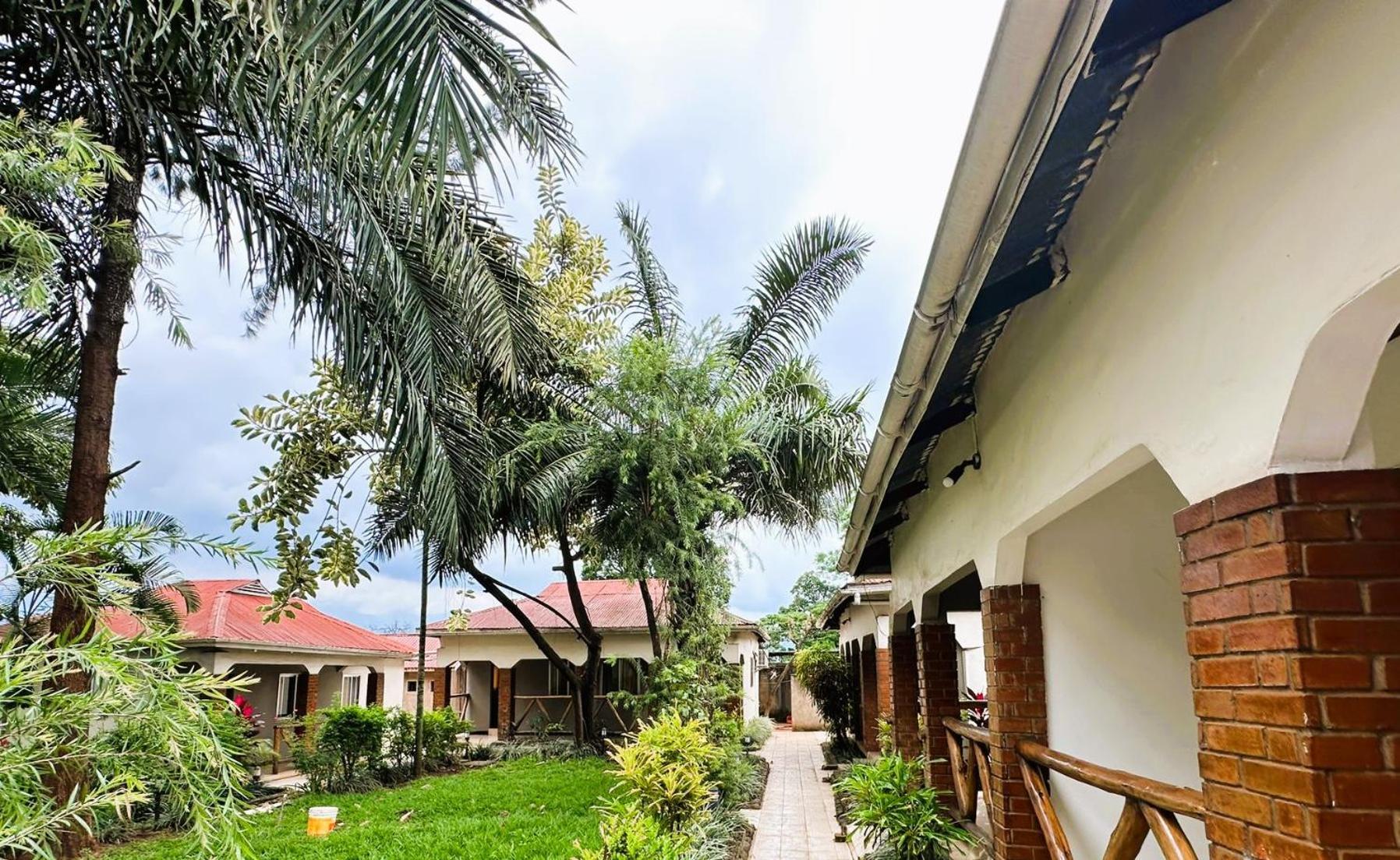 Home Feeling Neneu Lodge Moshi Exterior photo